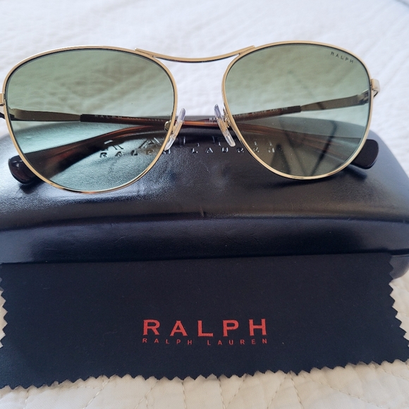 Ralph Lauren  Sunglasses - Picture 3 of 3